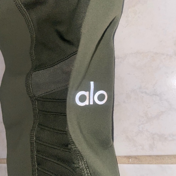 ALO Yoga Olive Leggings - Picture 8 of 10